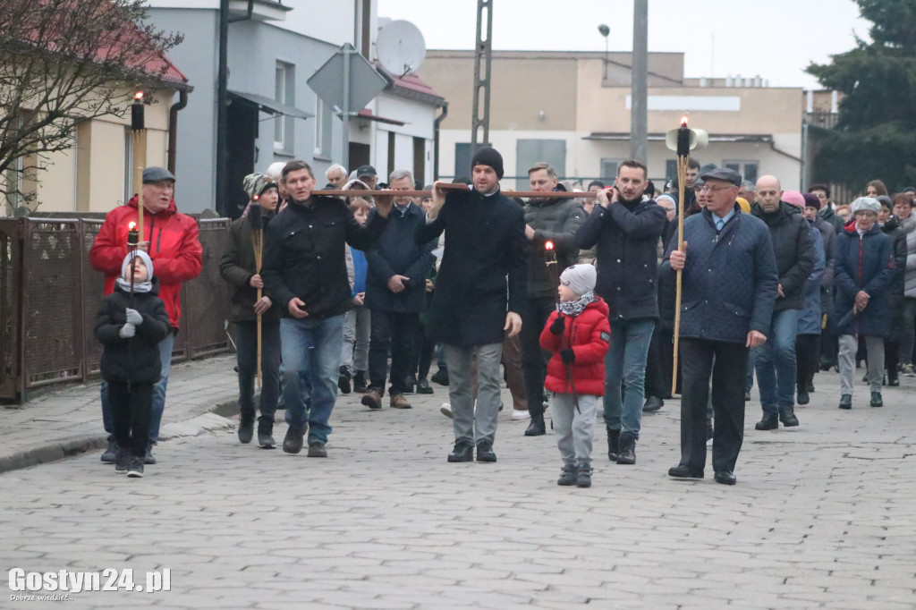 Drogi Krzyżowe w Gostyniu, Piaskach i Poniecu