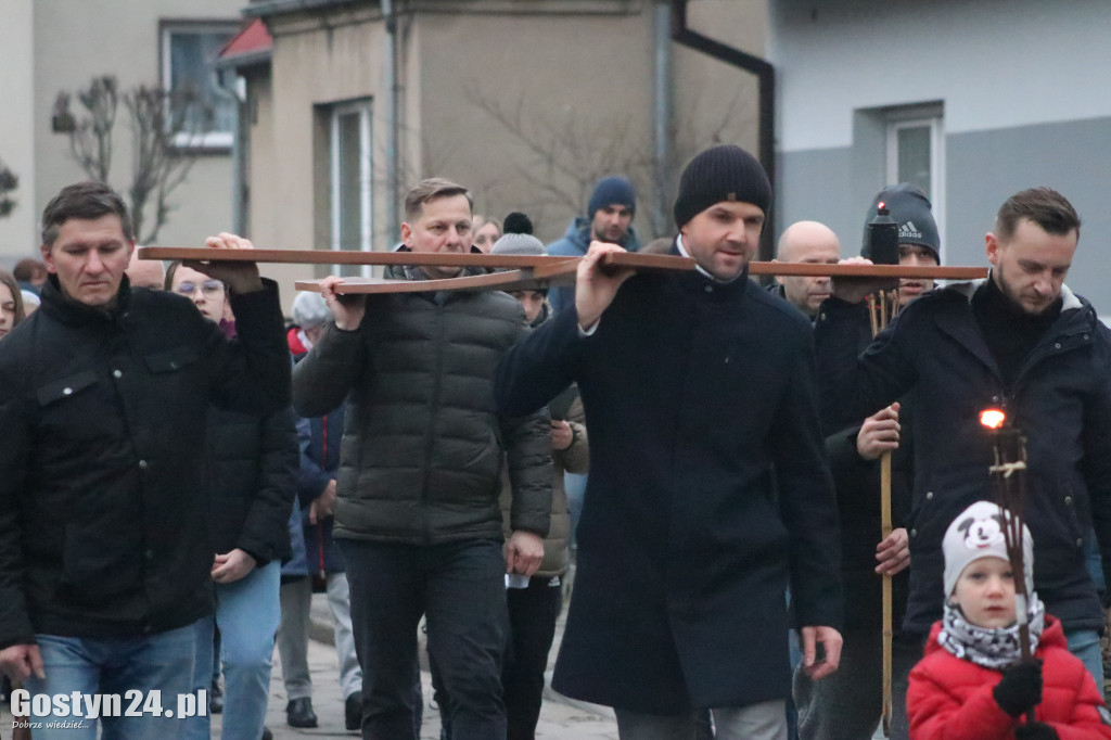 Drogi Krzyżowe w Gostyniu, Piaskach i Poniecu