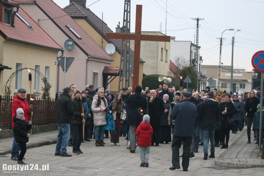Drogi Krzyżowe w Gostyniu, Piaskach i Poniecu