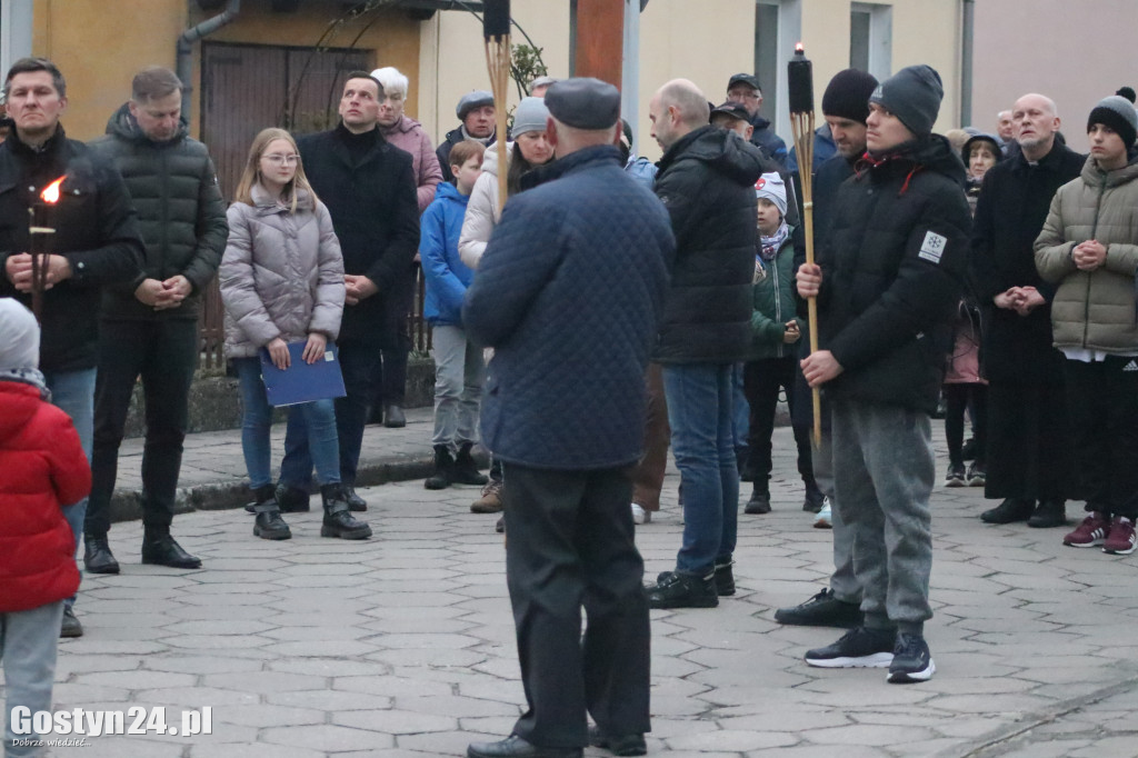 Drogi Krzyżowe w Gostyniu, Piaskach i Poniecu