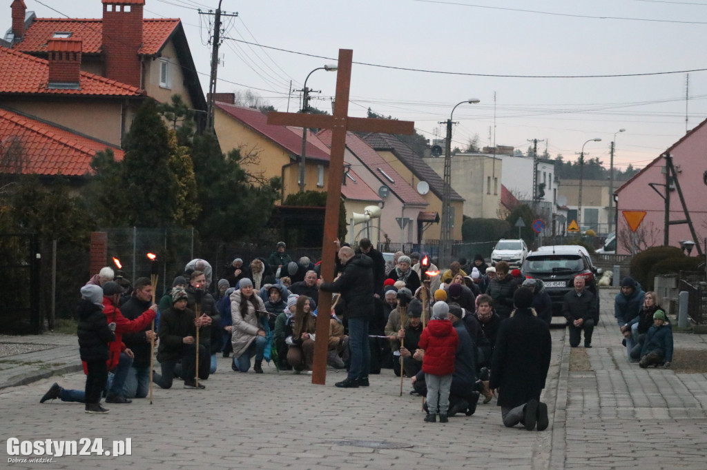 Drogi Krzyżowe w Gostyniu, Piaskach i Poniecu