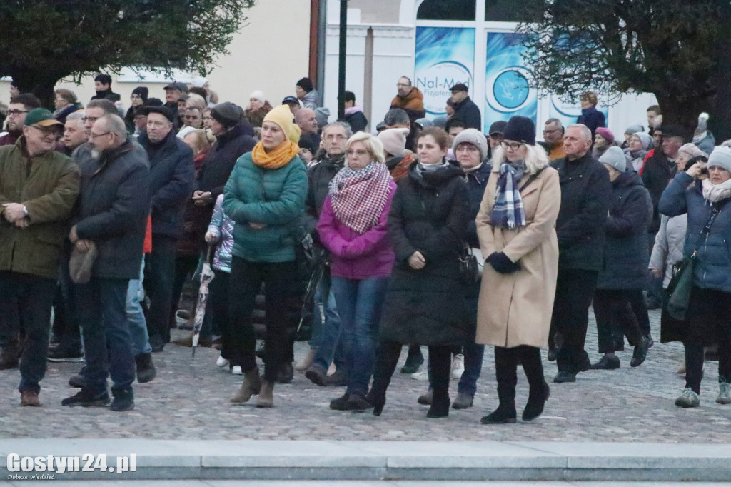 Drogi Krzyżowe w Gostyniu, Piaskach i Poniecu