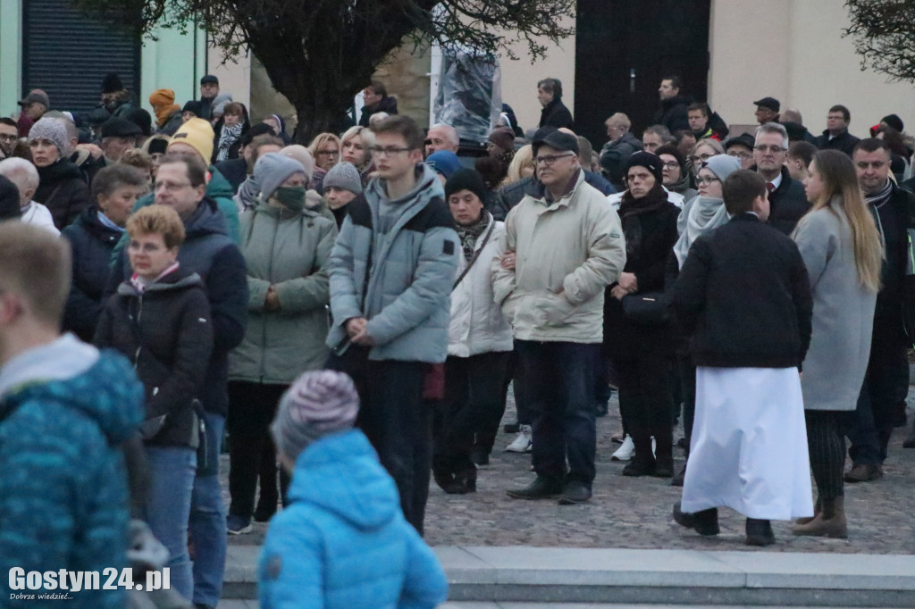 Drogi Krzyżowe w Gostyniu, Piaskach i Poniecu