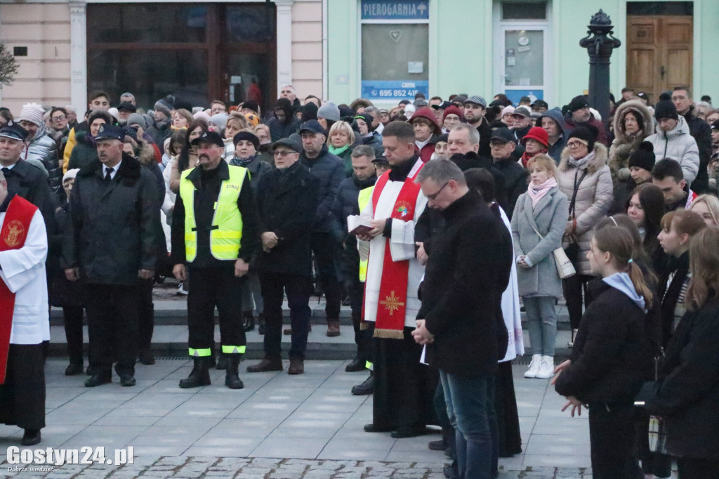 Drogi Krzyżowe w Gostyniu, Piaskach i Poniecu