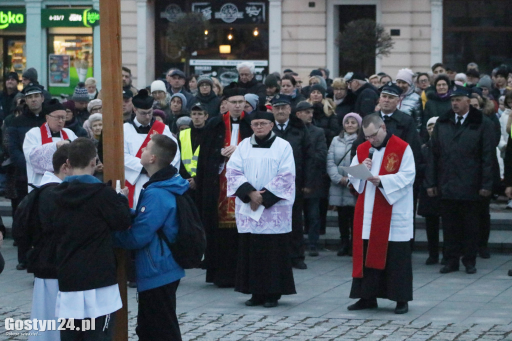 Drogi Krzyżowe w Gostyniu, Piaskach i Poniecu