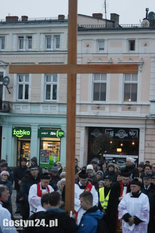 Drogi Krzyżowe w Gostyniu, Piaskach i Poniecu