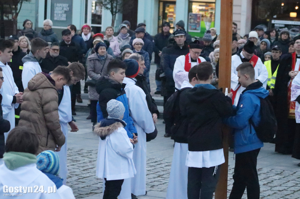 Drogi Krzyżowe w Gostyniu, Piaskach i Poniecu