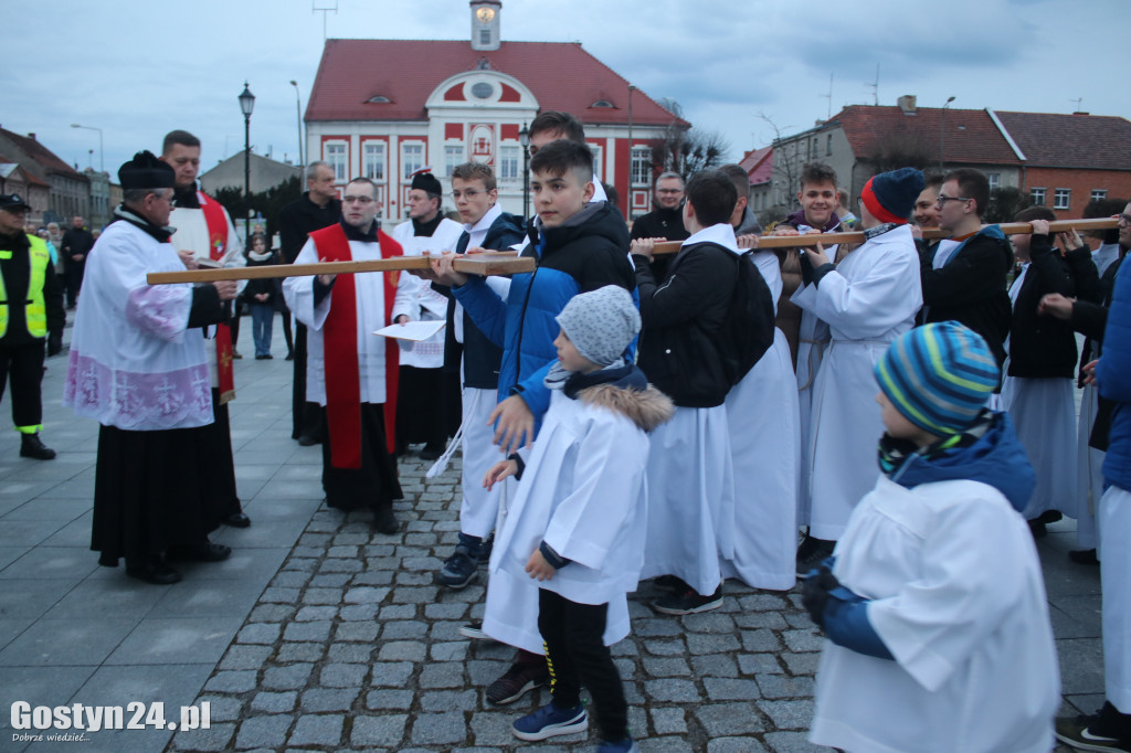 Drogi Krzyżowe w Gostyniu, Piaskach i Poniecu