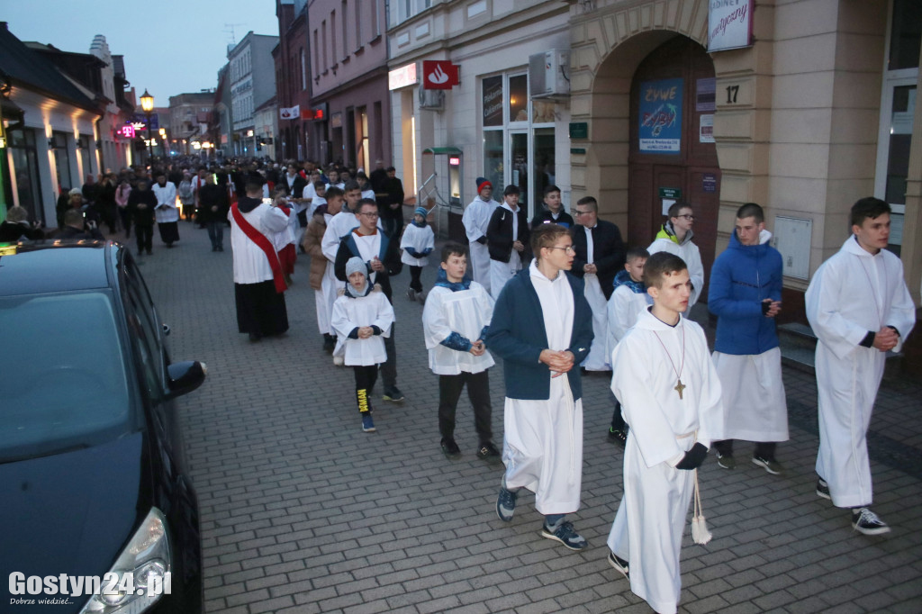 Drogi Krzyżowe w Gostyniu, Piaskach i Poniecu