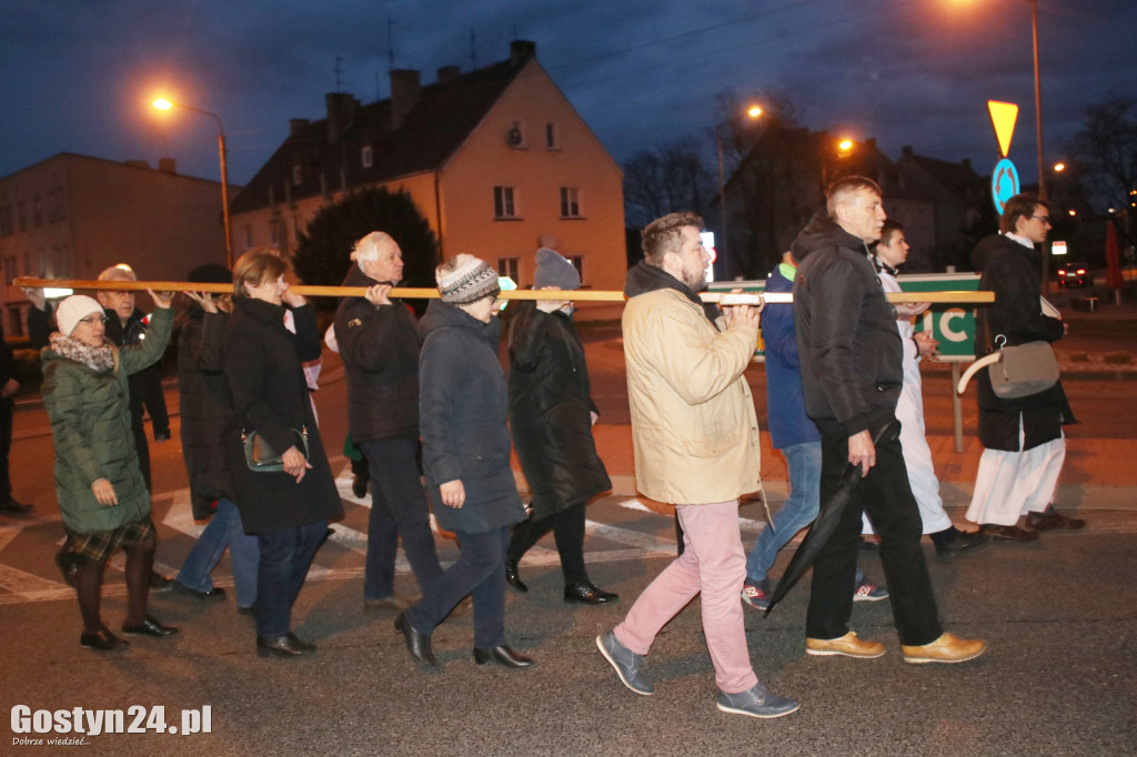 Drogi Krzyżowe w Gostyniu, Piaskach i Poniecu