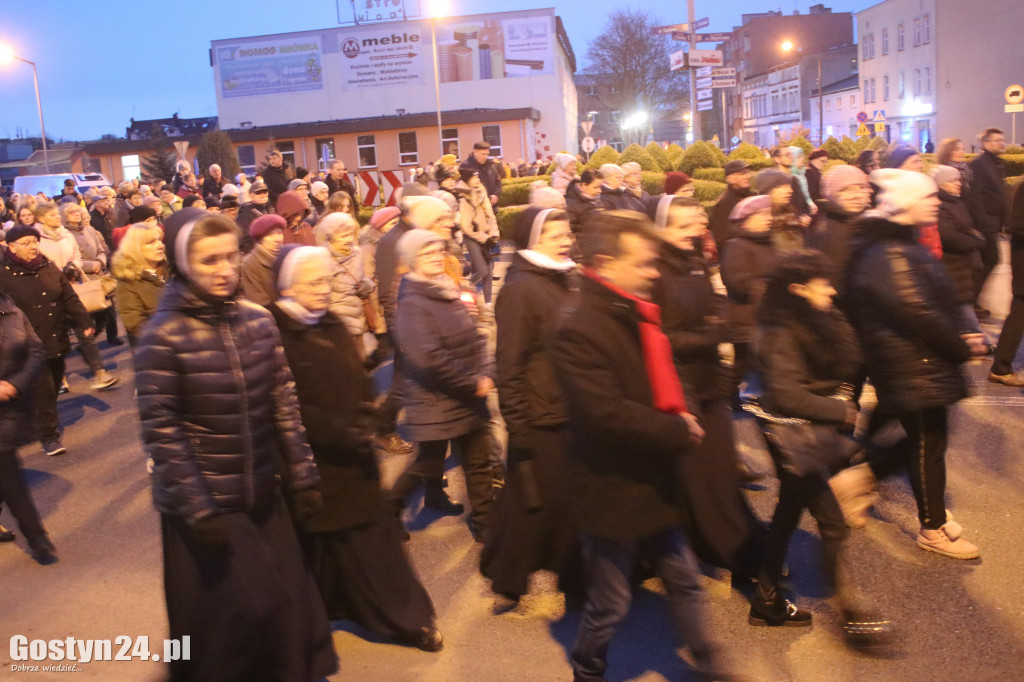 Drogi Krzyżowe w Gostyniu, Piaskach i Poniecu