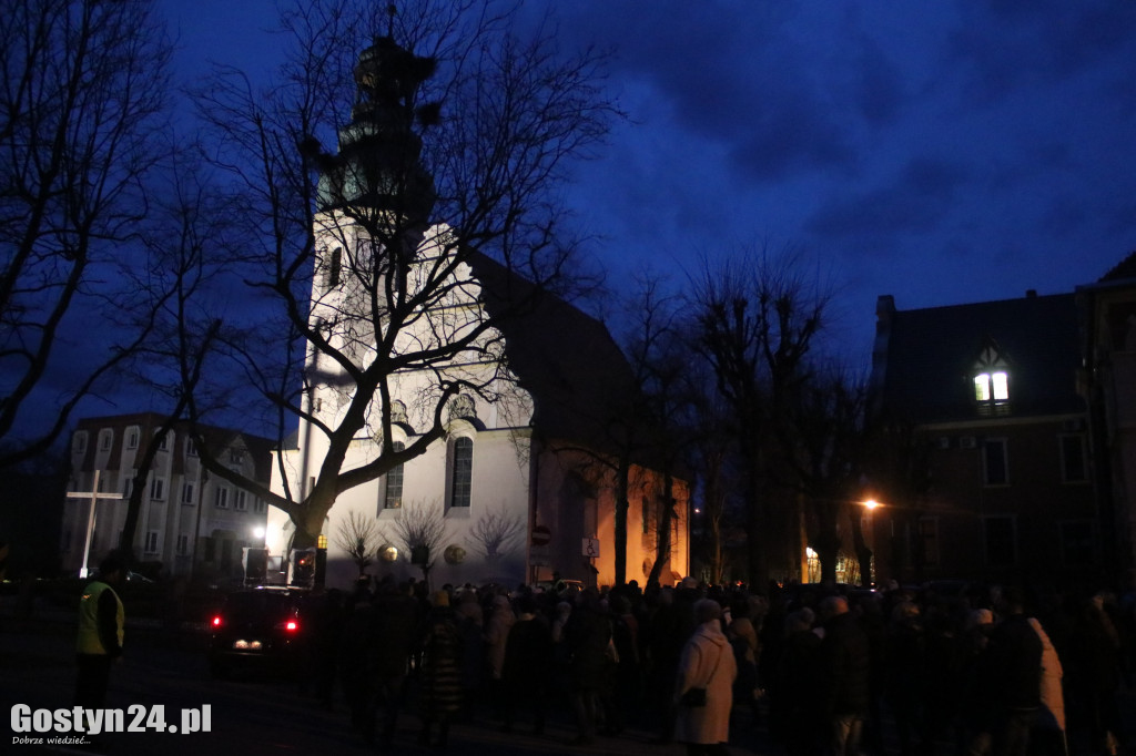Drogi Krzyżowe w Gostyniu, Piaskach i Poniecu