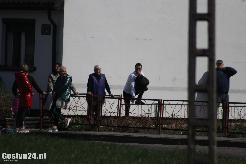 Kominiarze przeszli w Lany Poniedziałek przez Zalesie