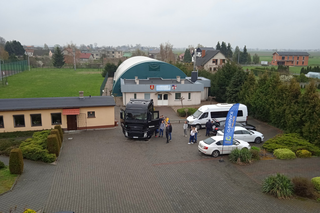 Spotkanie uczniów ZSOiZ w Pogorzeli z przedstawicielami firm