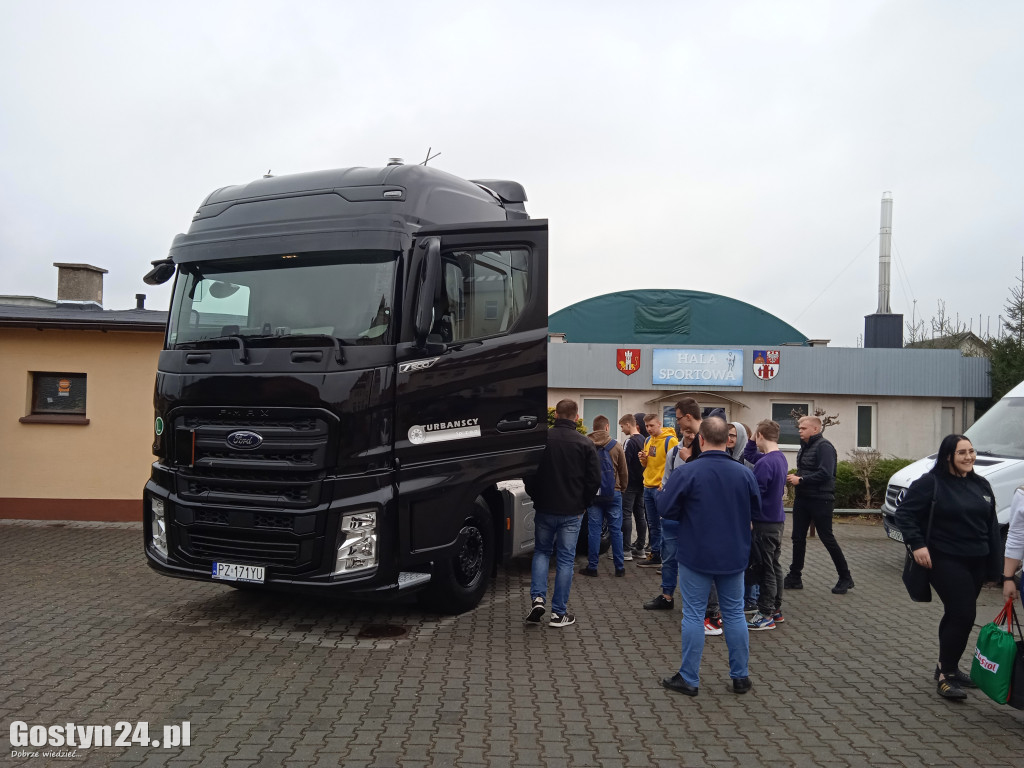 Spotkanie uczniów ZSOiZ w Pogorzeli z przedstawicielami firm