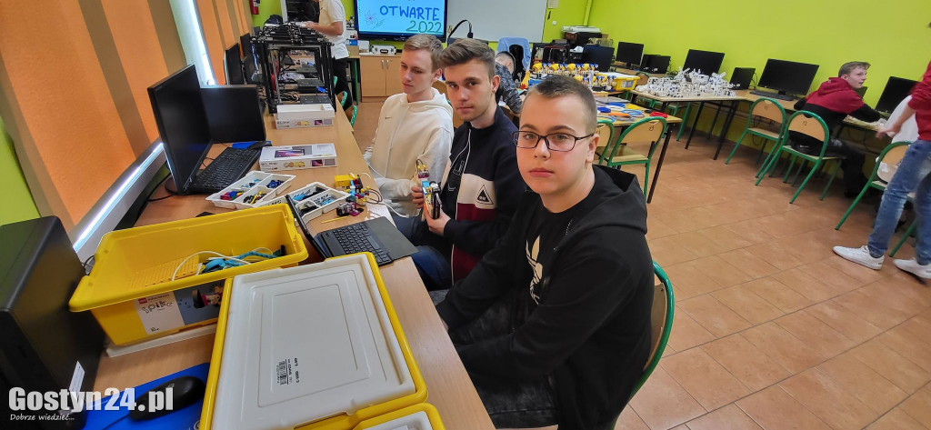 Postarali się bardzo. Drzwi Otwarte w ZSOiZ w Pogorzeli