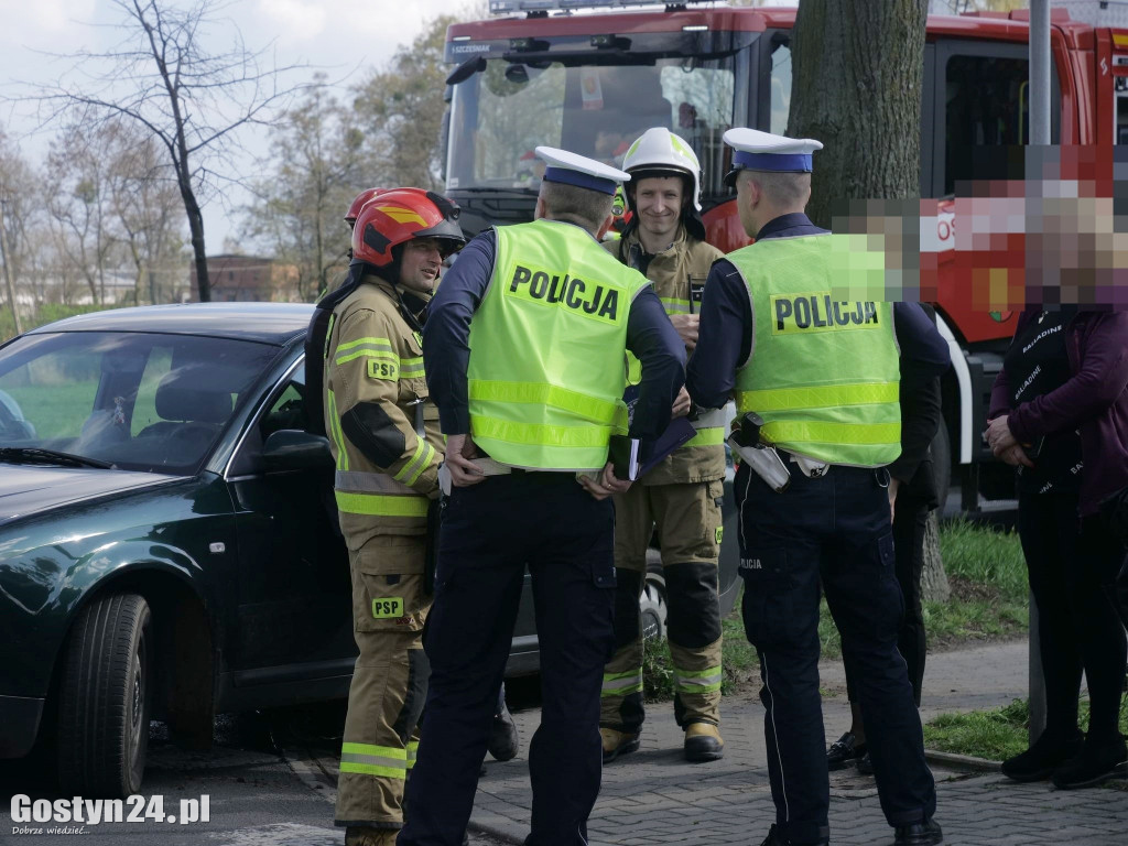 Zderzenie na ul. Nadstawek w Pępowie