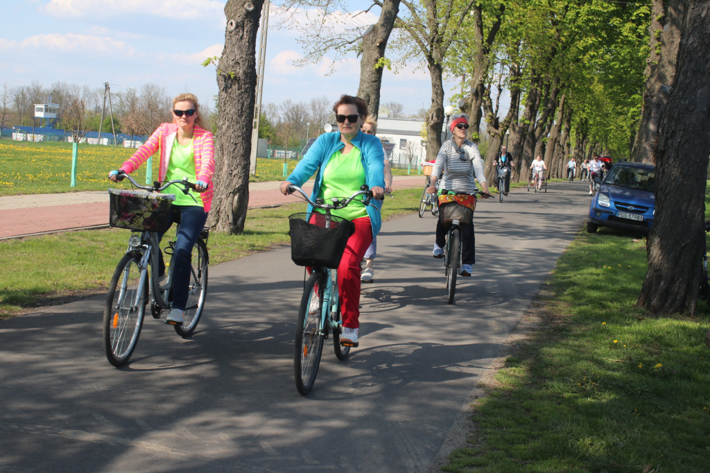 Rowerowa majówka i koncert przy wiatraku w Pępowie