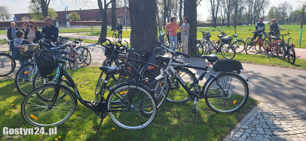 Rowerowa majówka i koncert przy wiatraku w Pępowie