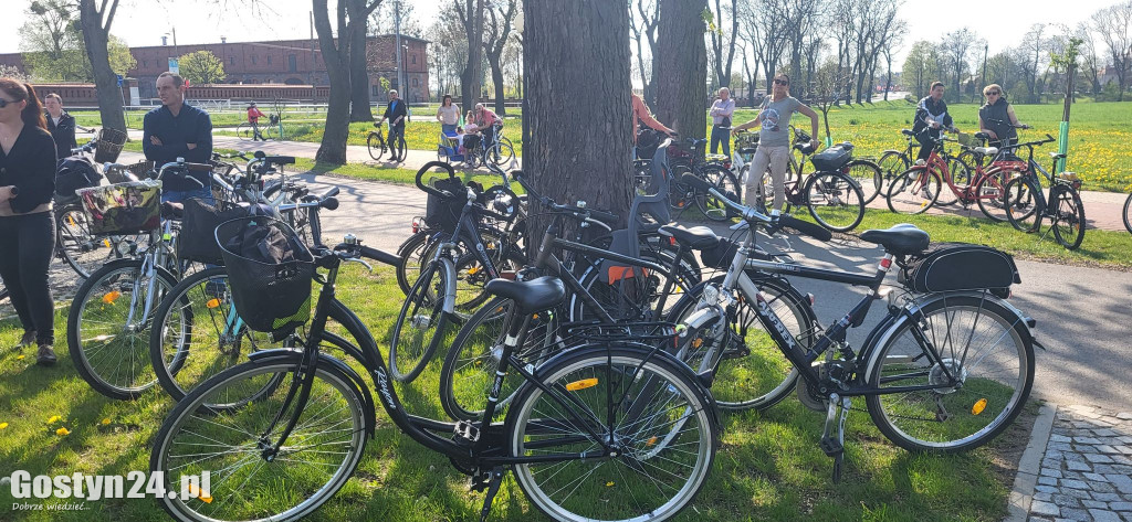 Rowerowa majówka i koncert przy wiatraku w Pępowie