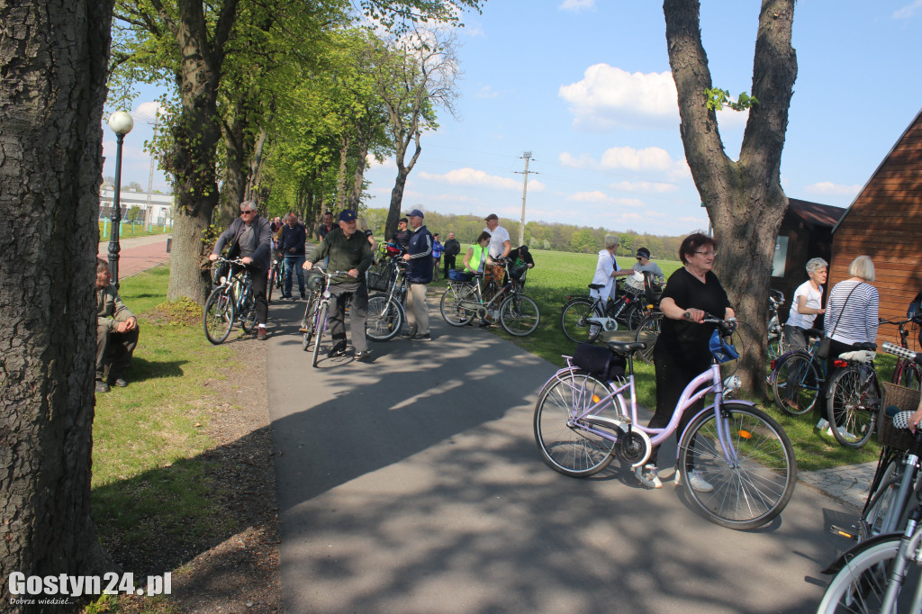 Rowerowa majówka i koncert przy wiatraku w Pępowie