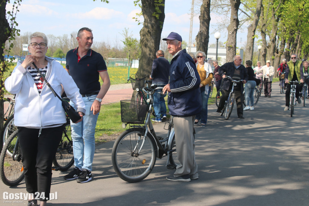 Rowerowa majówka i koncert przy wiatraku w Pępowie