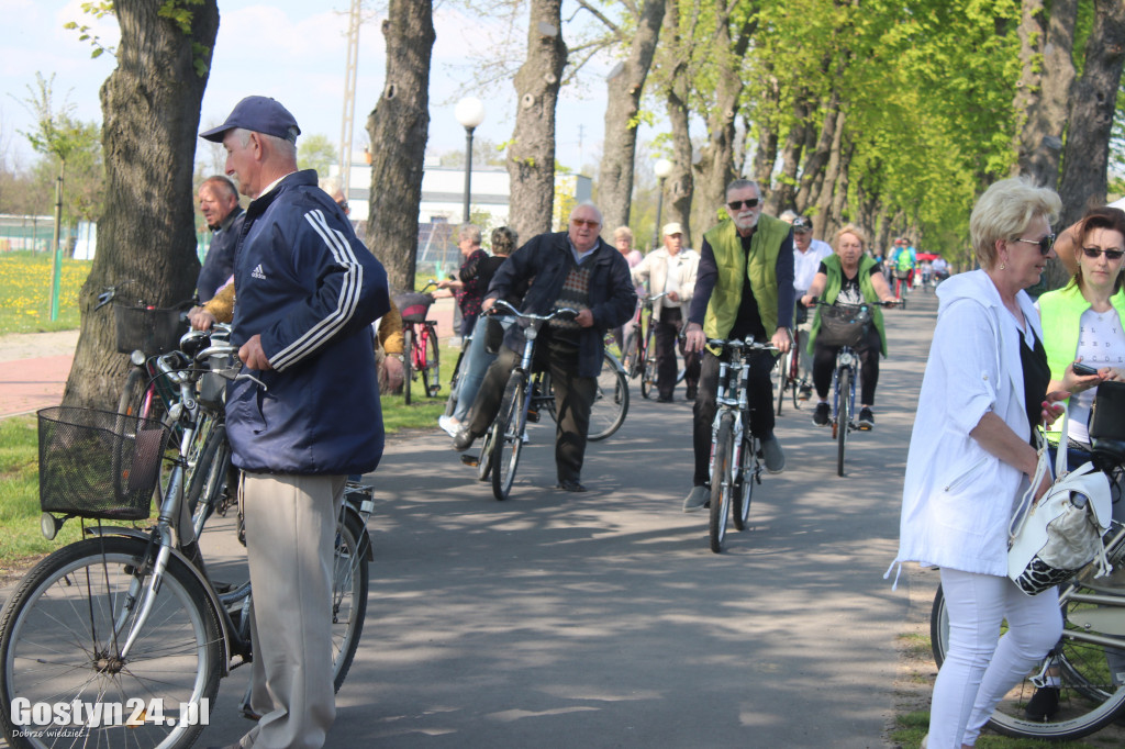 Rowerowa majówka i koncert przy wiatraku w Pępowie