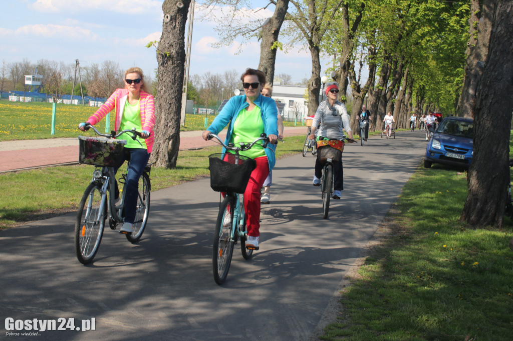 Rowerowa majówka i koncert przy wiatraku w Pępowie