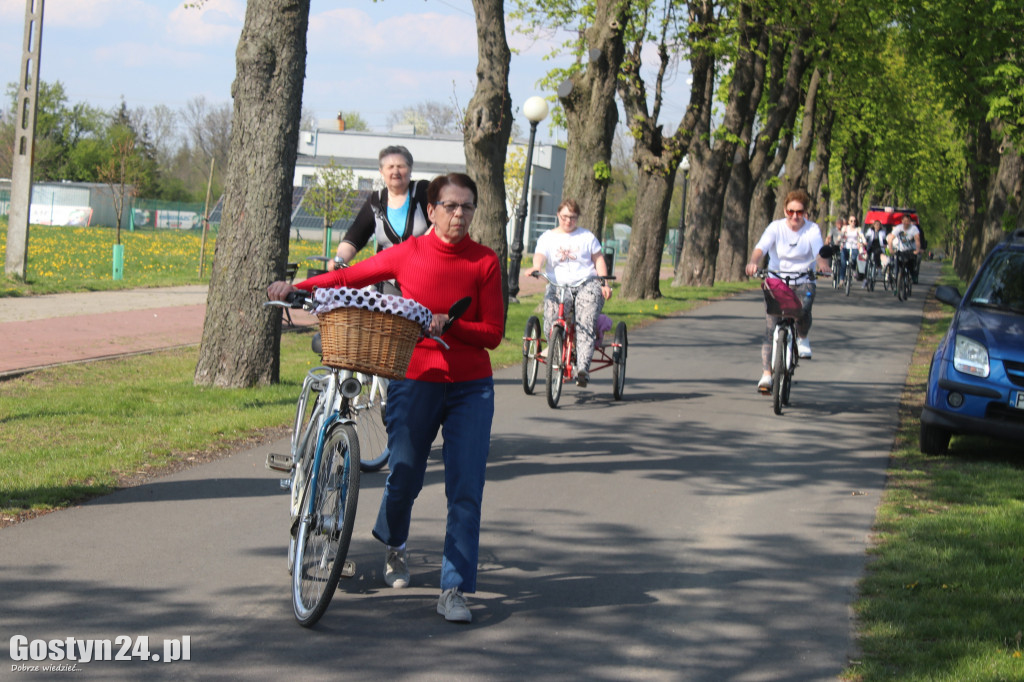 Rowerowa majówka i koncert przy wiatraku w Pępowie