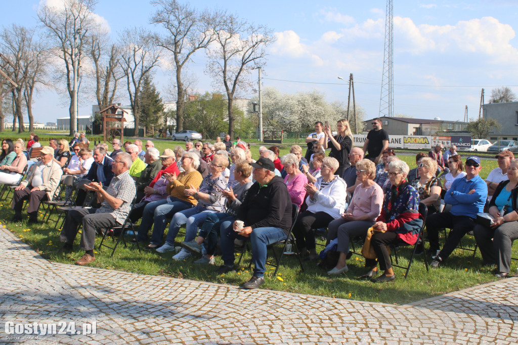 Rowerowa majówka i koncert przy wiatraku w Pępowie