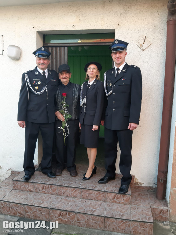 Tradycyjny capstrzyk strażacki ulicami Krobi