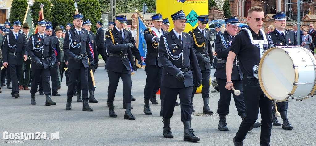 Uroczystości nadania sztandaru dla OSP w Pępowie