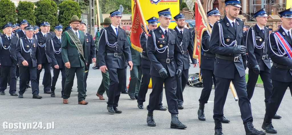 Uroczystości nadania sztandaru dla OSP w Pępowie