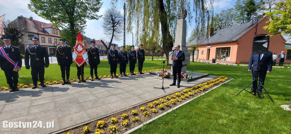 Uroczystości nadania sztandaru dla OSP w Pępowie