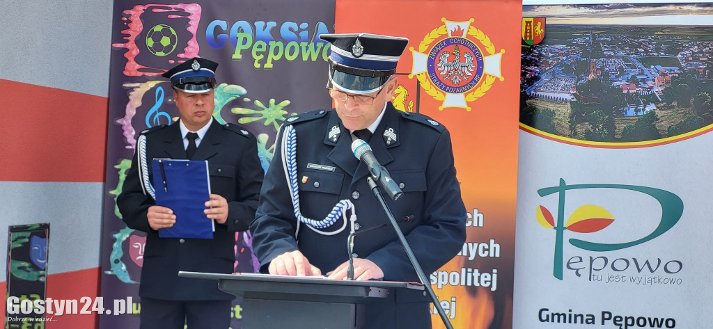 Uroczystości nadania sztandaru dla OSP w Pępowie