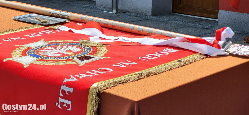 Uroczystości nadania sztandaru dla OSP w Pępowie