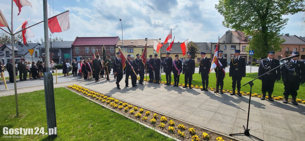 Uroczystości nadania sztandaru dla OSP w Pępowie