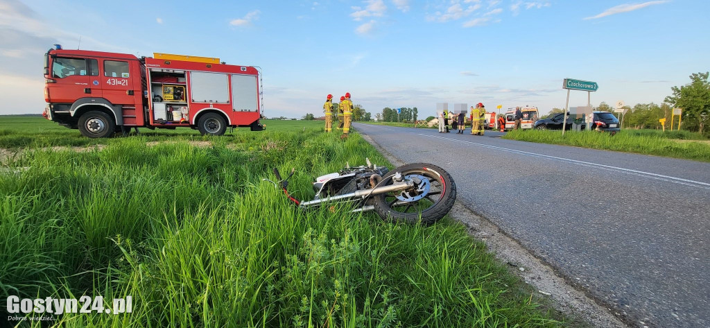 Wypadek na trasie wyścigu kolarskiego