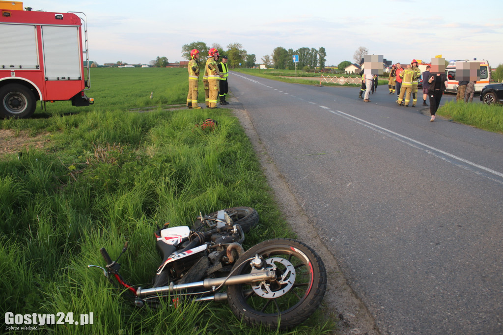 Wypadek na trasie wyścigu kolarskiego