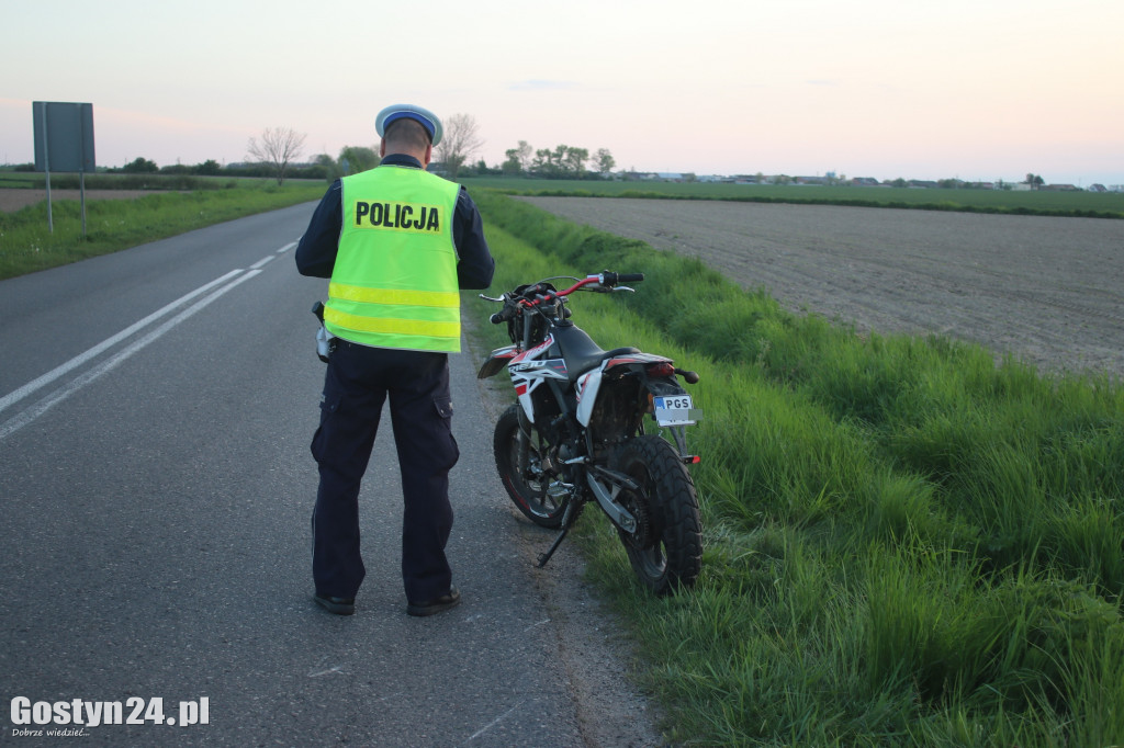 Wypadek na trasie wyścigu kolarskiego