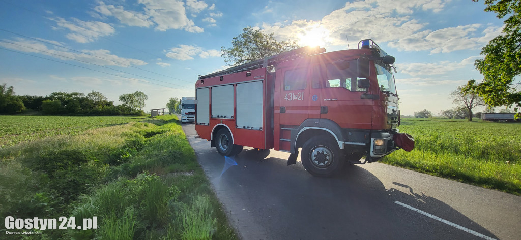 Zderzenie busa z ciężarówką na trasie Gostyń-Poniec