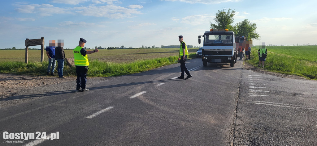 Zderzenie busa z ciężarówką na trasie Gostyń-Poniec