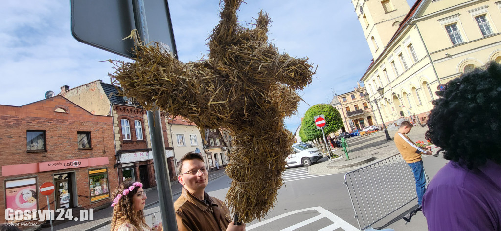 Gra Miejska w Poniecu i absurdy PRL-u