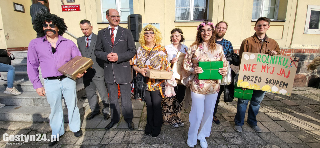 Gra Miejska w Poniecu i absurdy PRL-u
