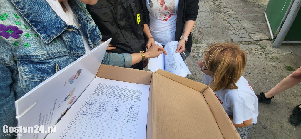 Biegnie 300 km dla Zuzi, z petycją do prezydenta