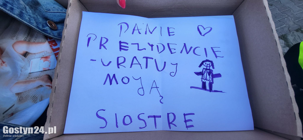 Biegnie 300 km dla Zuzi, z petycją do prezydenta