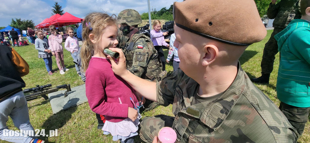 Dzień Dziecka z policją, strażakami , żołnierzami i ratownikami...