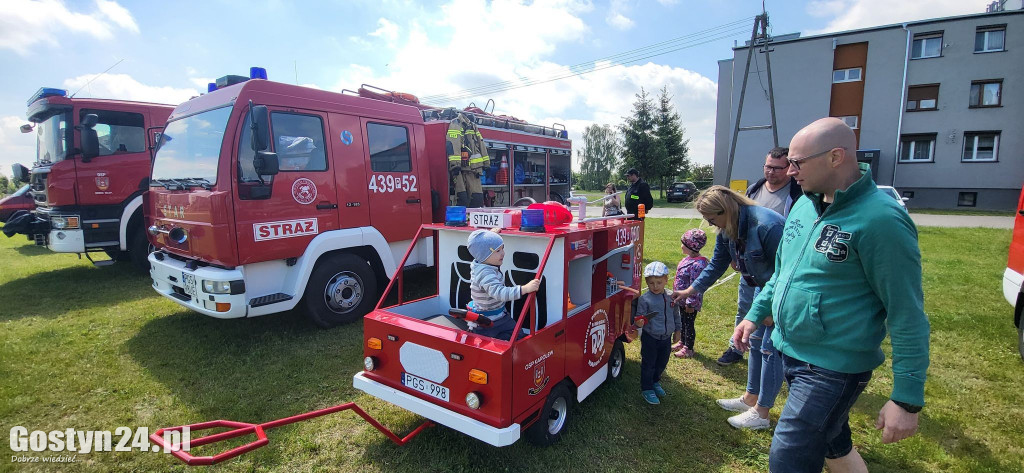 Dzień Dziecka z policją, strażakami , żołnierzami i ratownikami...