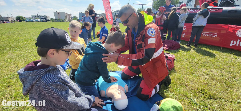 Dzień Dziecka z policją, strażakami , żołnierzami i ratownikami...