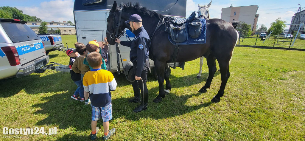 Dzień Dziecka z policją, strażakami , żołnierzami i ratownikami...